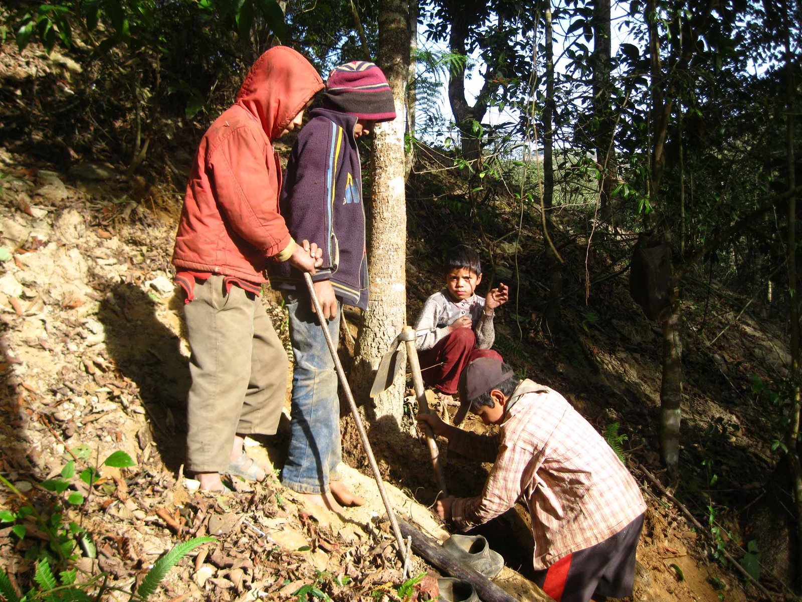 ban-tarul-digging-2078-photo_khotang.jpg ban-tarul-digging-2078-photo_khotang.jpg