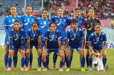 women-football-team