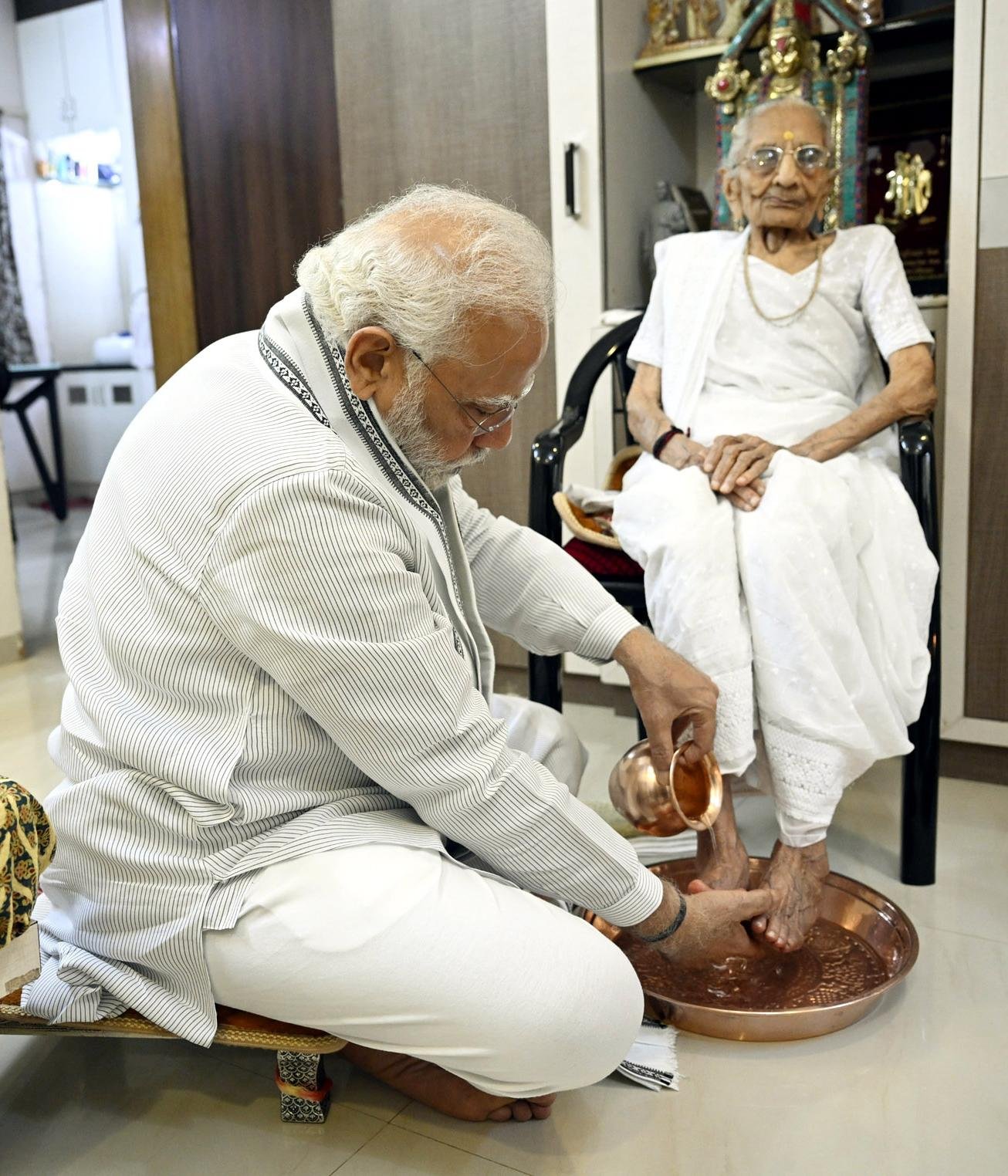Narendra Modi meets his mother Heeraben Modi in Gandhinagar