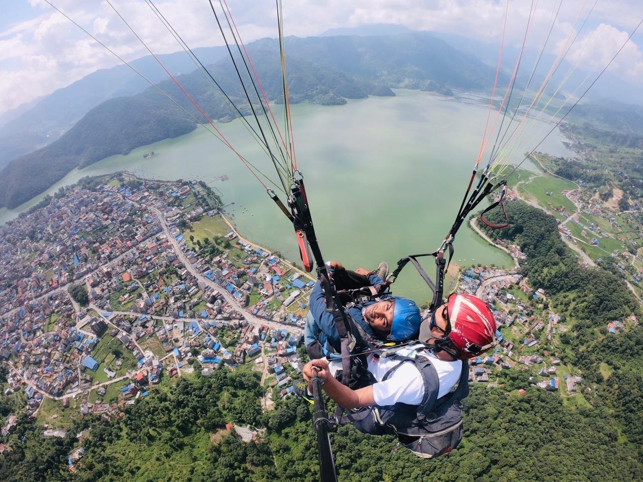 PARAGLIDING