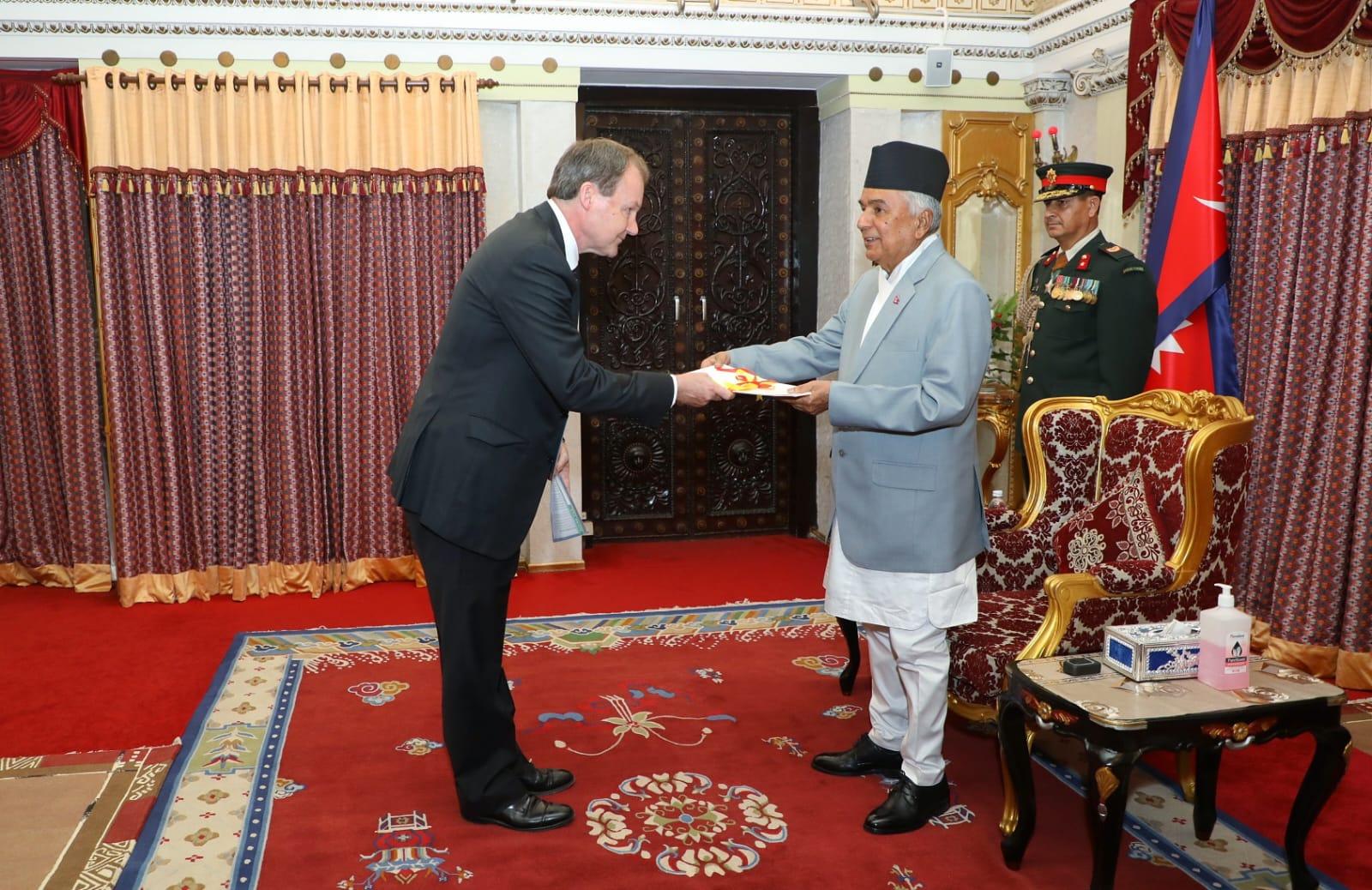 Ambassador of the United Kingdom, Robert