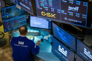 U.S.-NEW YORK-TARIFF CONCERNS-STOCKS-FALL