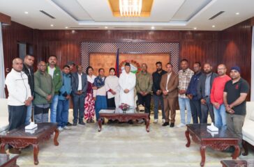 Journalist Rajak's family meets with the Prime Minister