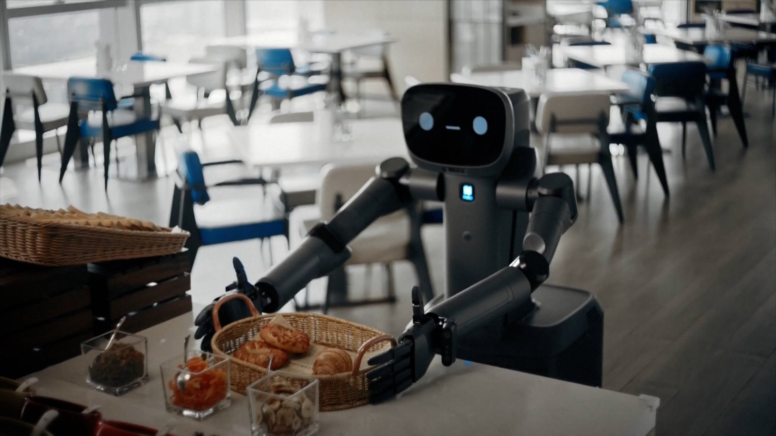 Food delivery robot