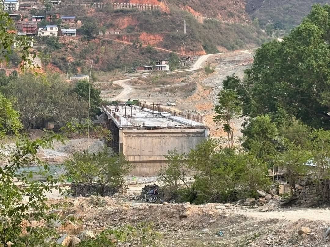 Thedikhola bridge over Tamakoshi collapses