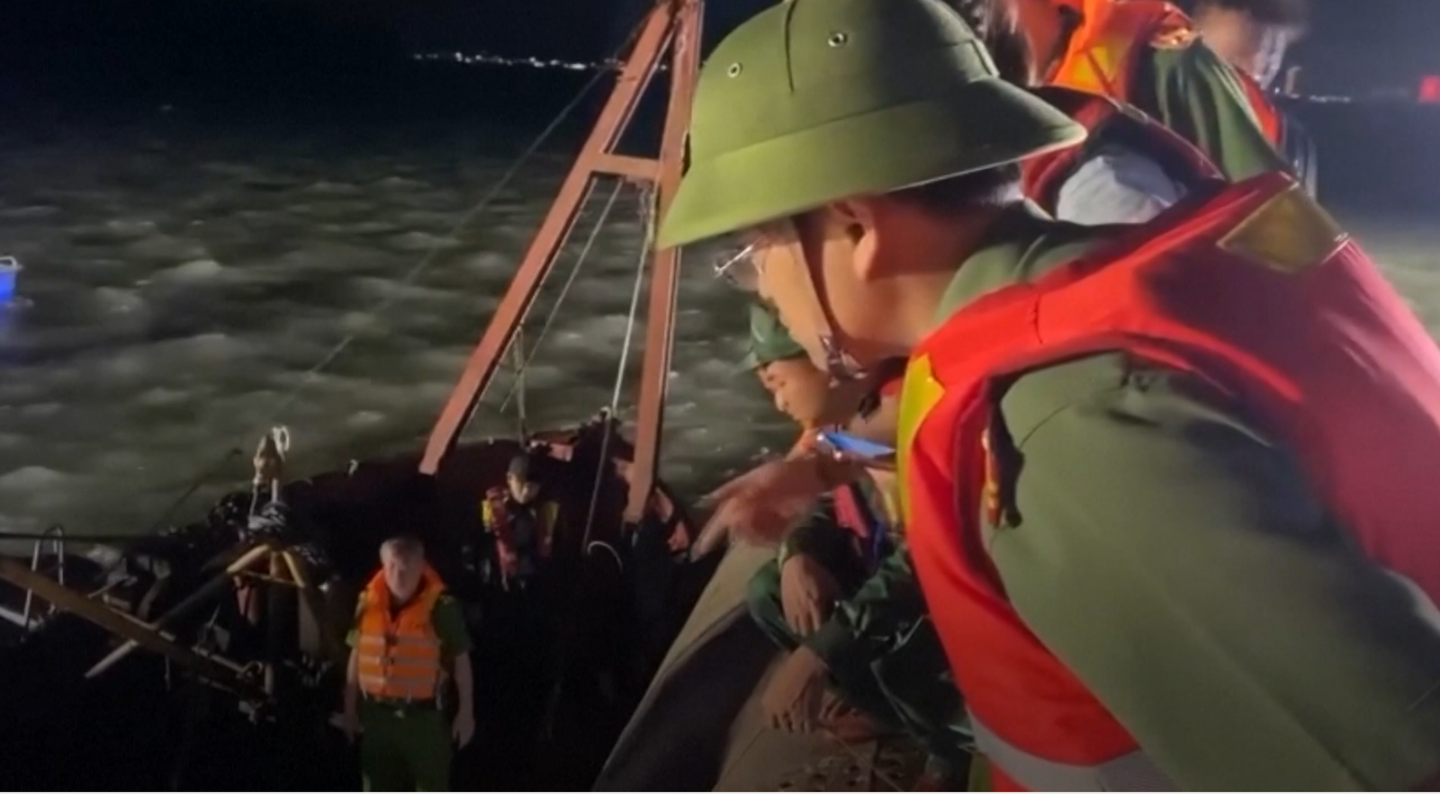 Cruise ship accident in North Vietnam