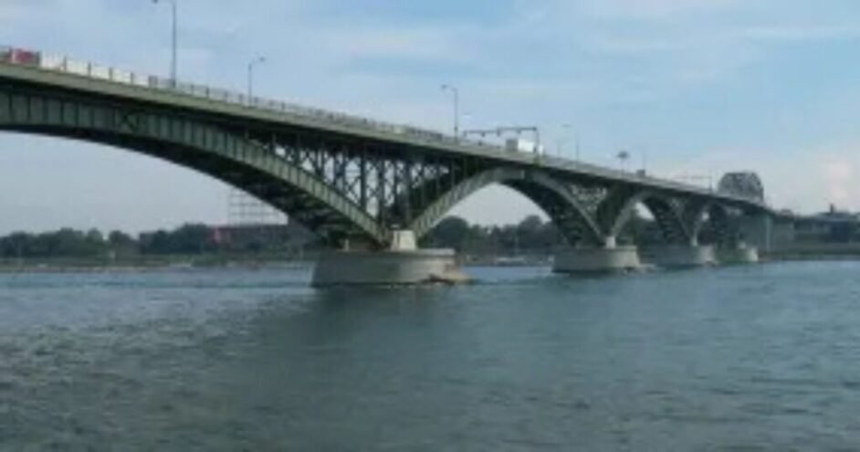 The Peace Bridge border crossing from Buffalo, New York to Fort Erie, Ontario.