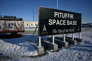 pituffik base